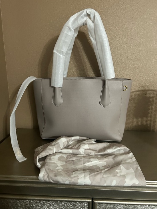 Dagne Dover Handbags - Dagne Dover Legend Tote in Bleecker Blush NWOT